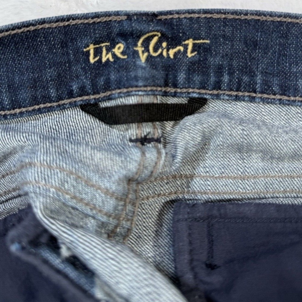 Old Navy The Flirt Mid-Rise Straight Leg Jeans Dark Wash Blue Size 6 Regular - Picture 6 of 9